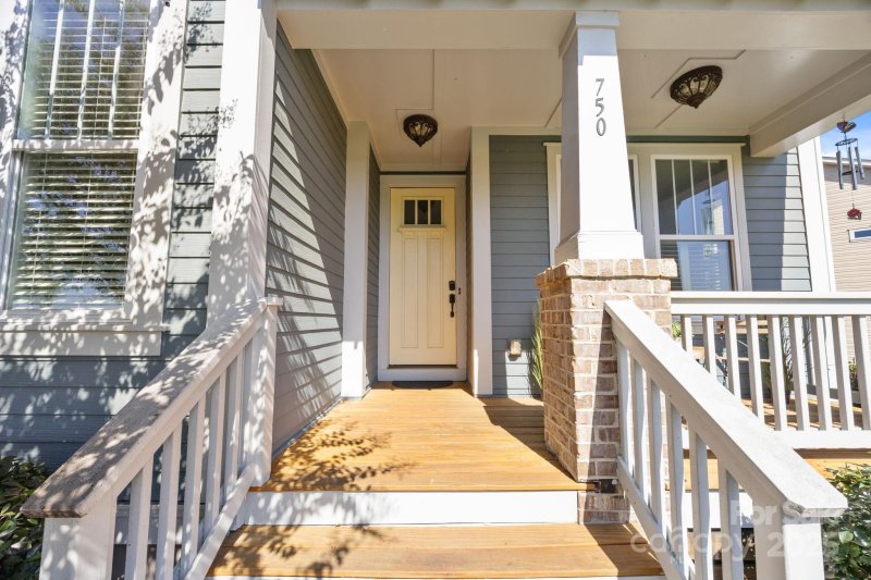 Property image 3 of 750 Waterscape Court in Riverwalk, Rock Hill, SC 29730