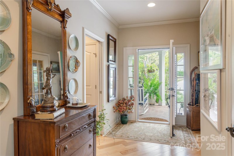 Property image 3 of 311 Cambridge Drive in Deerlake Village, Brevard, NC 28712