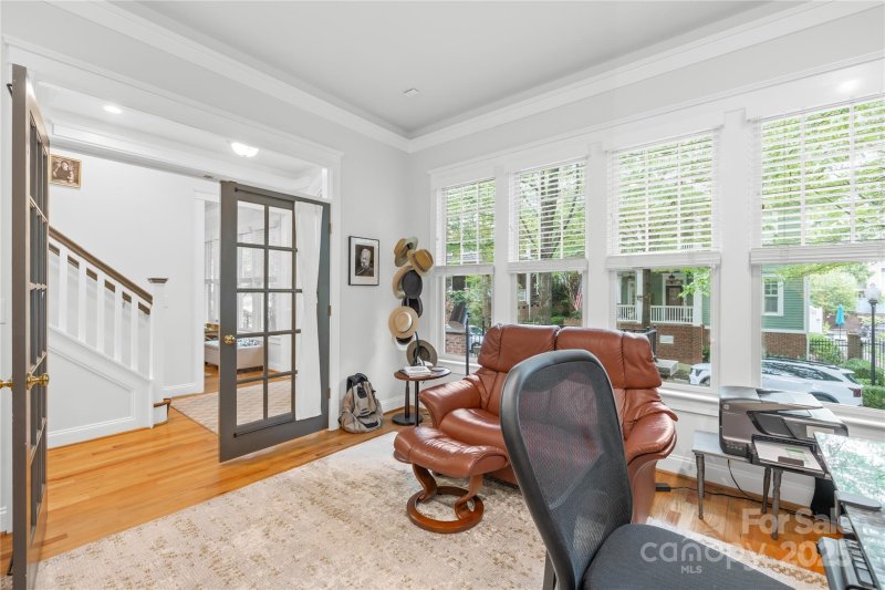 Property image 4 at 726 E 10th Street, Charlotte, NC 28202