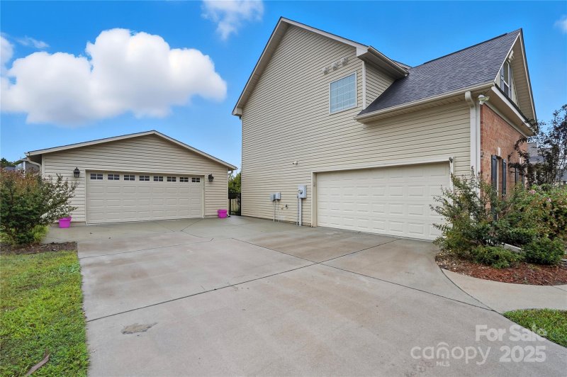 Property image 3 of 2365 Baxter Place in Bedford Farms, Concord, NC 28025