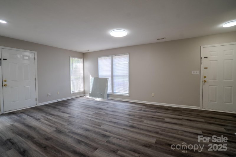 Property image 5 of 1830 Butterfly Lane in Meadowhill, Charlotte, NC 28269