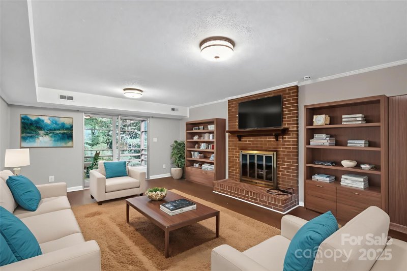 Property image 3 of 7414 Castlebar Road in Heritage Woods, Charlotte, NC 28270