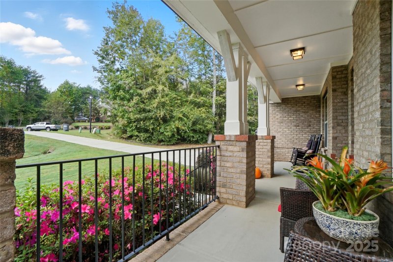Property image 3 of 112 Avensong Court in Hollybrook, Mooresville, NC 28115