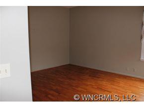 Property image 3 at 7 Tisha Lane, Hendersonville, NC 28739