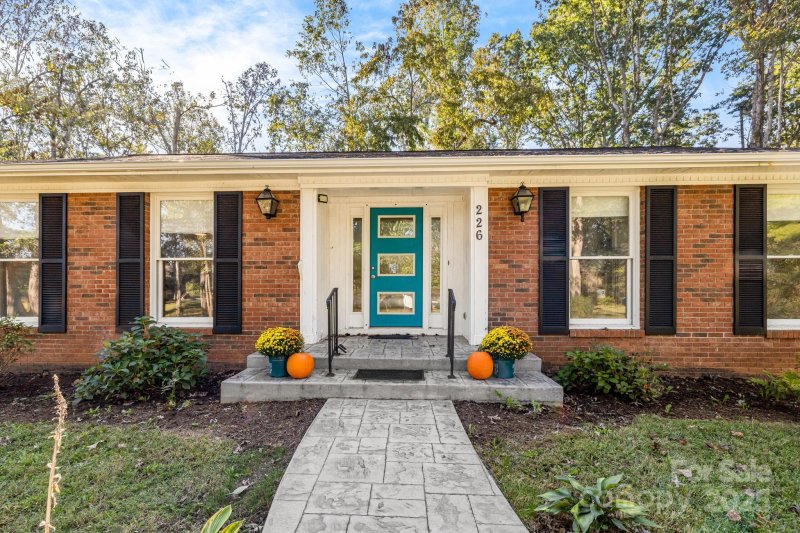 Property image 2 of 226 Wildflower Road in Woodland Hills, Asheville, NC 28804