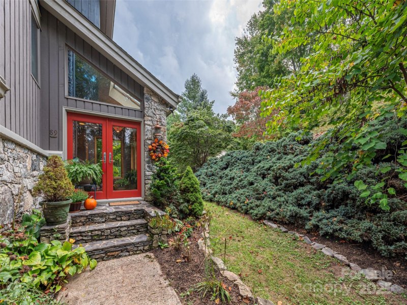 Property image 3 of 89 Patton Park Drive in Lake Junaluska Assembly, Waynesville, NC 28785