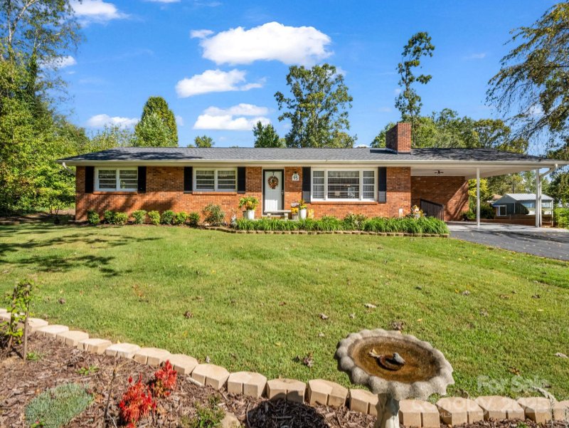 Property image 2 of 95 Pensacola Avenue in Mountain Heights, Arden, NC 28704