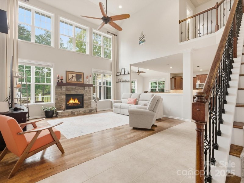 Olde Sycamore, Charlotte Community