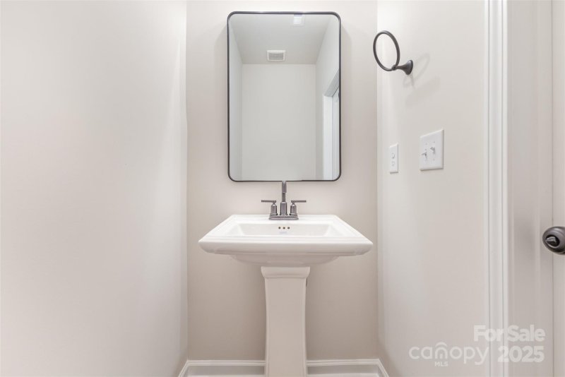 Property image 4 at 3727 Davis Avenue, Charlotte, NC 28208