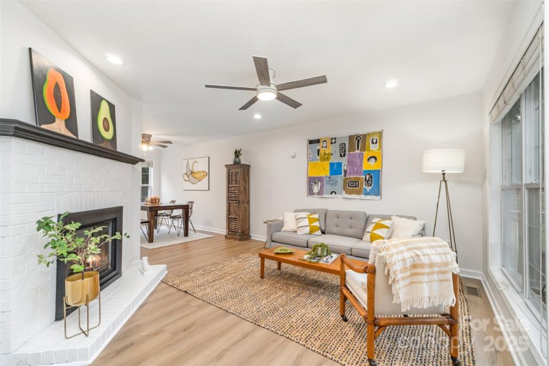 Property image 4 of 1912 Baxter Street in Cherry, Charlotte, NC 28204