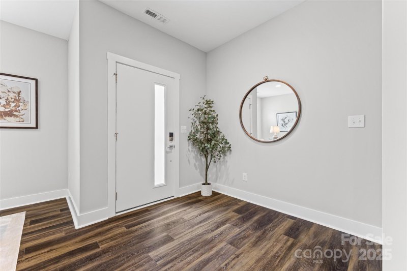 Property image 2 of 1162 E 36th Street in The Arts District, Charlotte, NC 28205