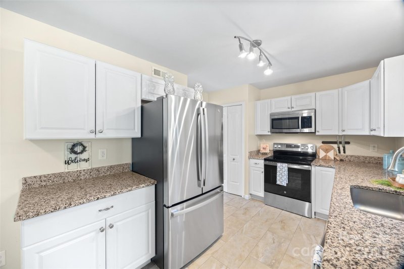 Property image 4 at 7304 Entwhistle Court, Charlotte, NC 28226