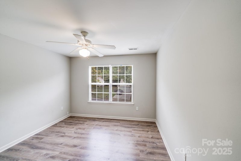 Property image 3 of 5232 Javitz Road in Laurel Woods, Charlotte, NC 28216