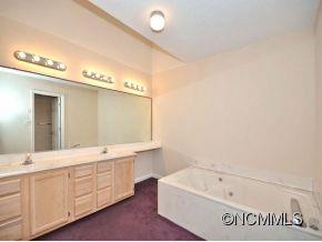 Property image 3 at 125 Beaver Ridge Road, Asheville, NC 28804