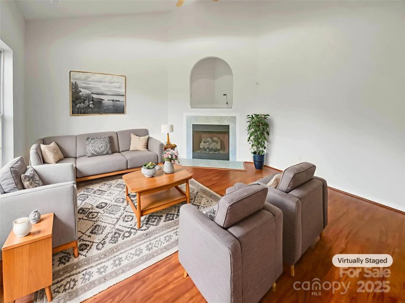 Property image 2 of 1913 Nigel Court in The Hamptons, Charlotte, NC 28213