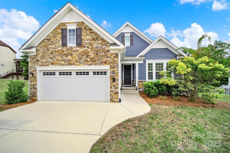 3509 Aqua Point Drive