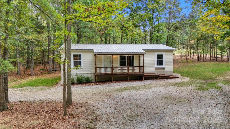 Property image 4 of 6310 Four Knights Lane in Kingsbury Square, Clover, SC 29710