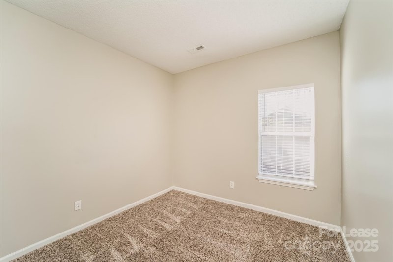 Property image 4 of 7121 Scuppernong Court in Bradfield Farms, Charlotte, NC 28215