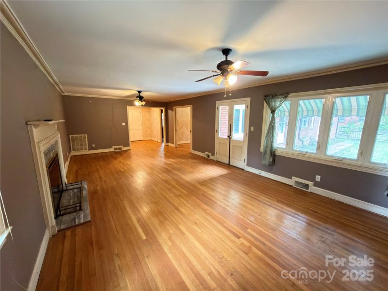 Property image 3 of 108 Pinehurst Lane in Dogwood Hills, Newton, NC 28658