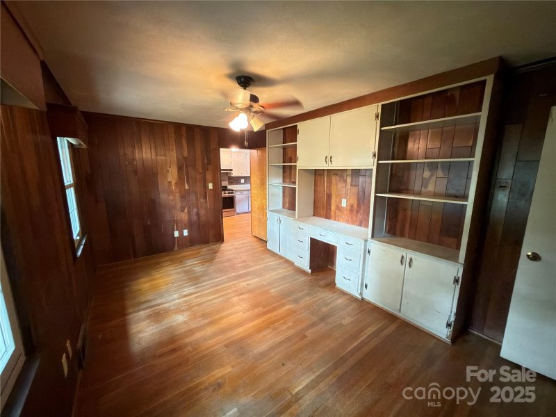 Property image 5 of 108 Pinehurst Lane in Dogwood Hills, Newton, NC 28658