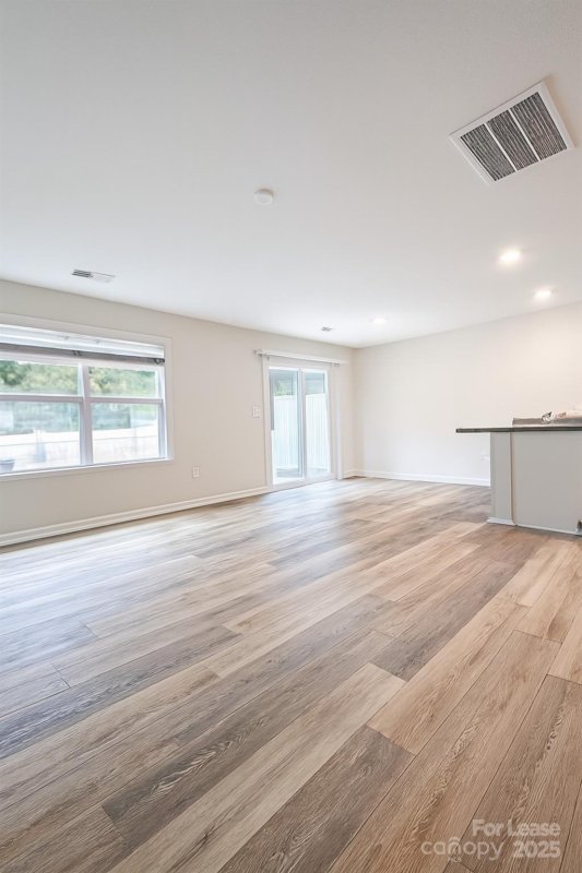 Property image 2 of 6104 Faron Way in Mallard Creek Towns, Charlotte, NC 28262