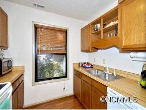 Property image 5 at 16 Spears Avenue 7, Asheville, NC 28801