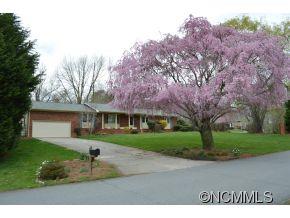 24 Camelot Dr