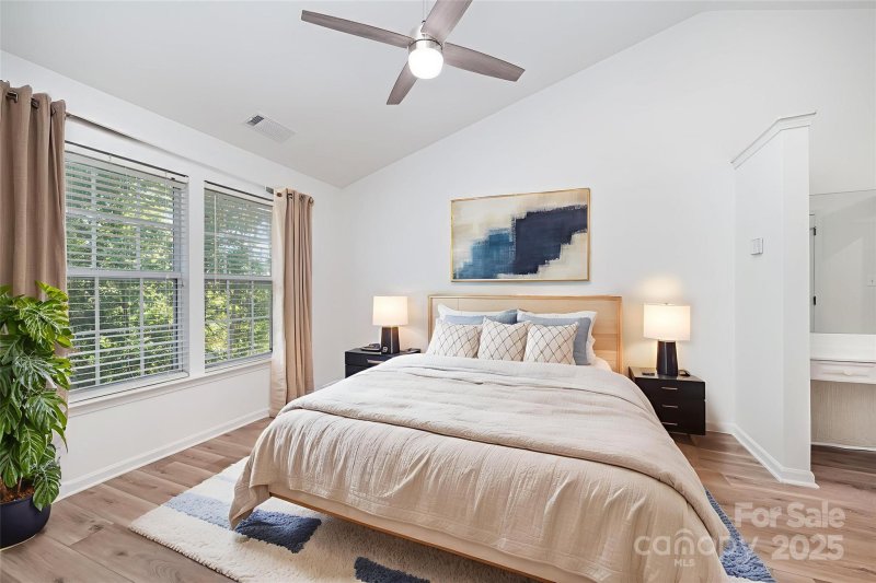 Property image 5 of 113 S Mulberry Court in Runnymeade, Mount Holly, NC 28120