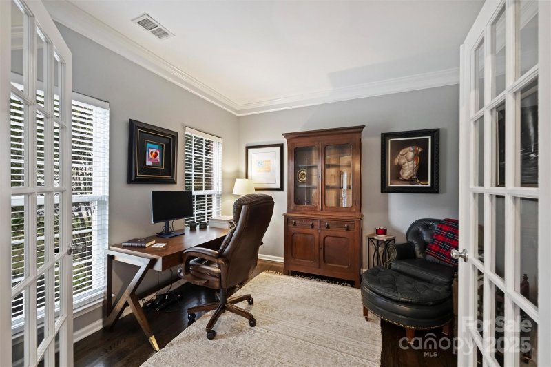 Property image 4 of 11612 Knightsdale Drive in Mitchell Glen, Charlotte, NC 28277