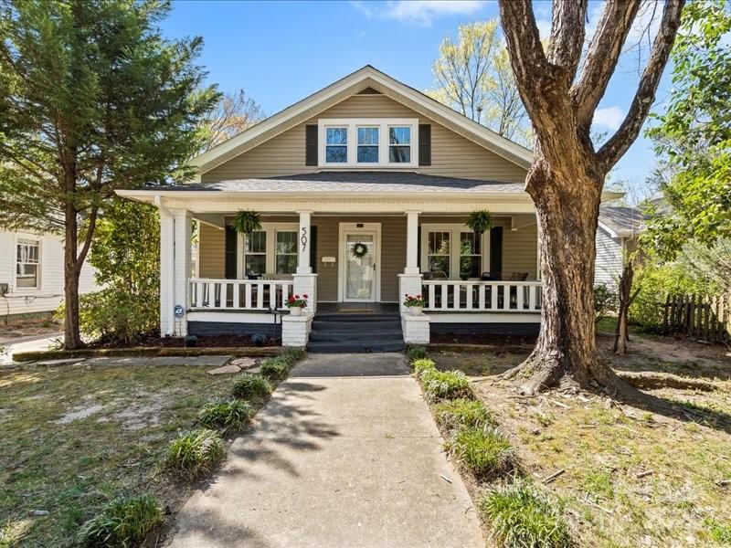 York Chester, Gastonia Community