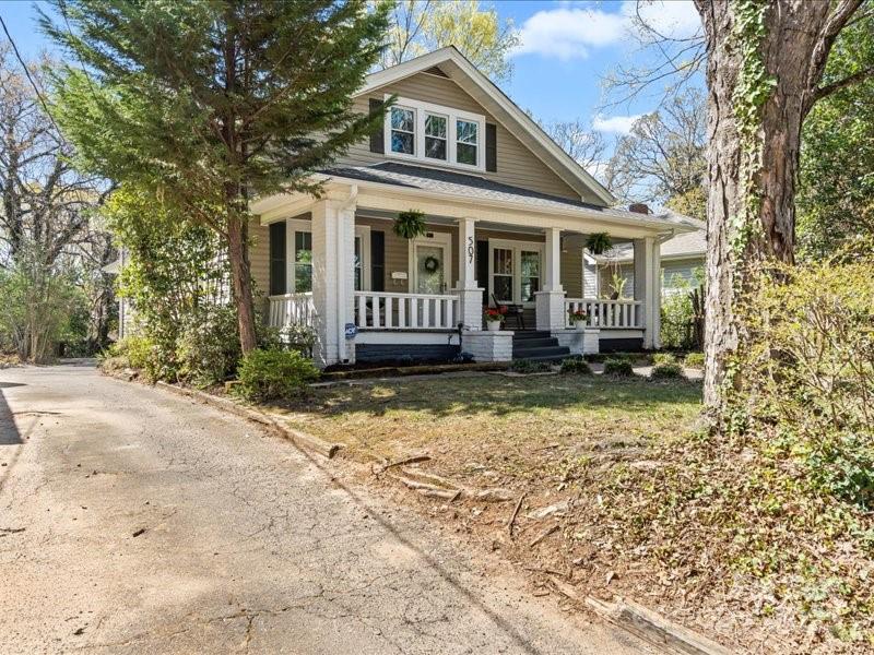 Property image 5 of 507 W 2nd Avenue in York Chester, Gastonia, NC 28052