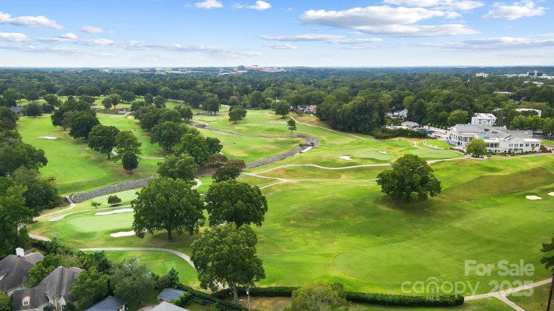 Property image 5 of 2624 Chilton Place in Myers Park, Charlotte, NC 28207