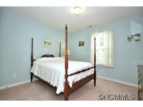 Property image 3 at 22 Moriah Lane, Asheville, NC 28803