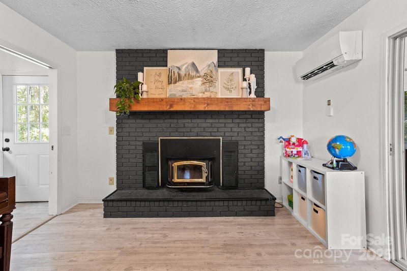 Property image 5 of 21 Fox Run Drive in Beechwood Lakes, Hendersonville, NC 28792