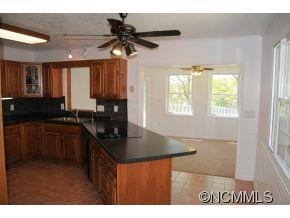 Property image 3 at 10 Stoney Nob Dr, Hendersonville, NC 28792