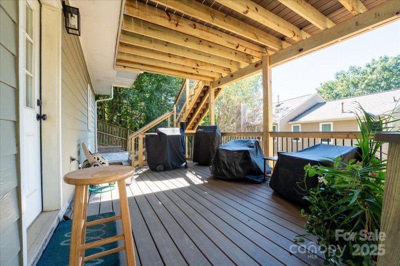 Property image 3 of 13709 Cathedral Way in Harbor Club, Charlotte, NC 28278