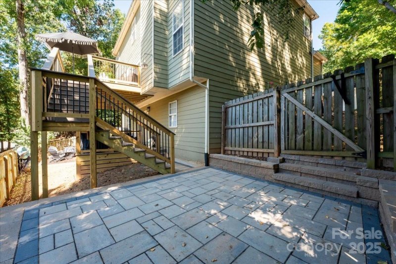 Property image 5 of 13709 Cathedral Way in Harbor Club, Charlotte, NC 28278