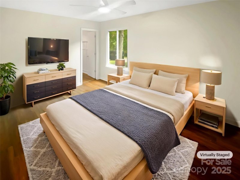 Property image 4 at 8001 Briardale Drive, Charlotte, NC 28212