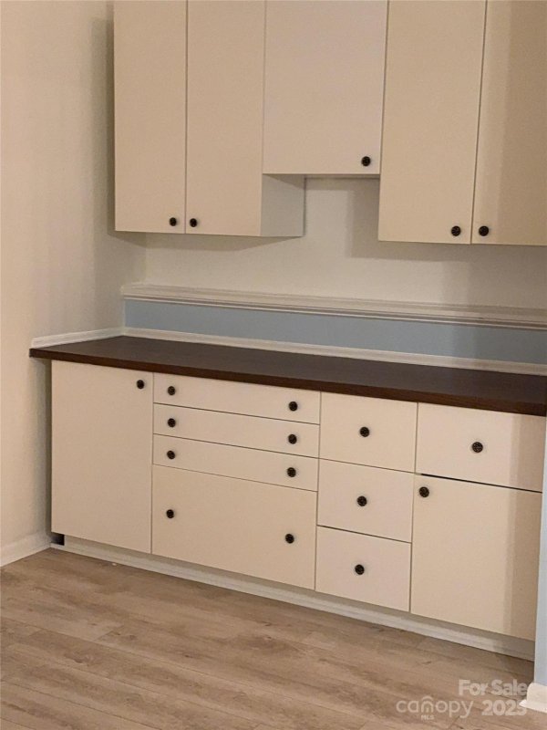 Property image 4 of 6130 Heathstone Lane in Heathstead, Charlotte, NC 28210