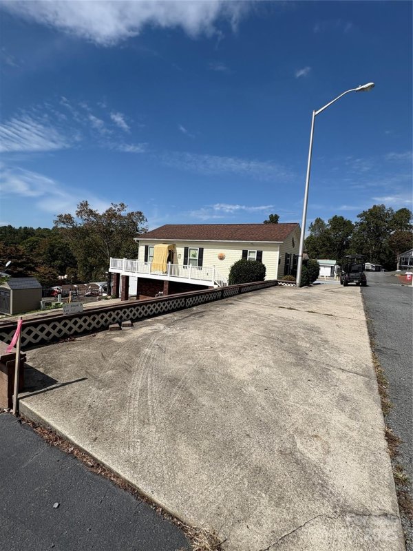 Property image 2 of 117 Maple Street in Badin Shores Resort, New London, NC 28127