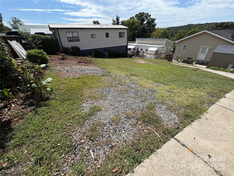 Property image 4 of 117 Maple Street in Badin Shores Resort, New London, NC 28127