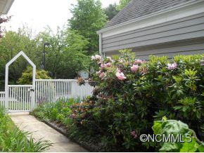 Property image 2 at 9 Stuart Circle, Asheville, NC 28804