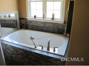 Property image 4 at 68 Stone Cottage Lane, Landrum, SC 29356