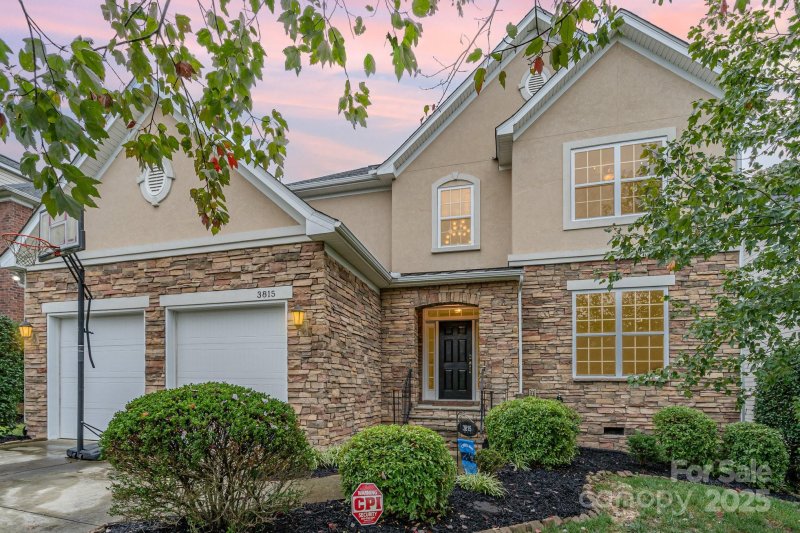 Property image 2 of 3815 Blazeprince Drive in Peach Orchard Estates, Charlotte, NC 28215