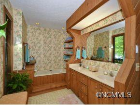 Property image 2 at 167 Country Ridge Road, Hendersonville, NC 28739
