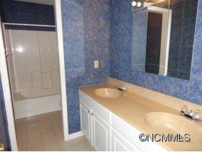 Property image 4 at 3 Neighborly Dr, Candler, NC 28715