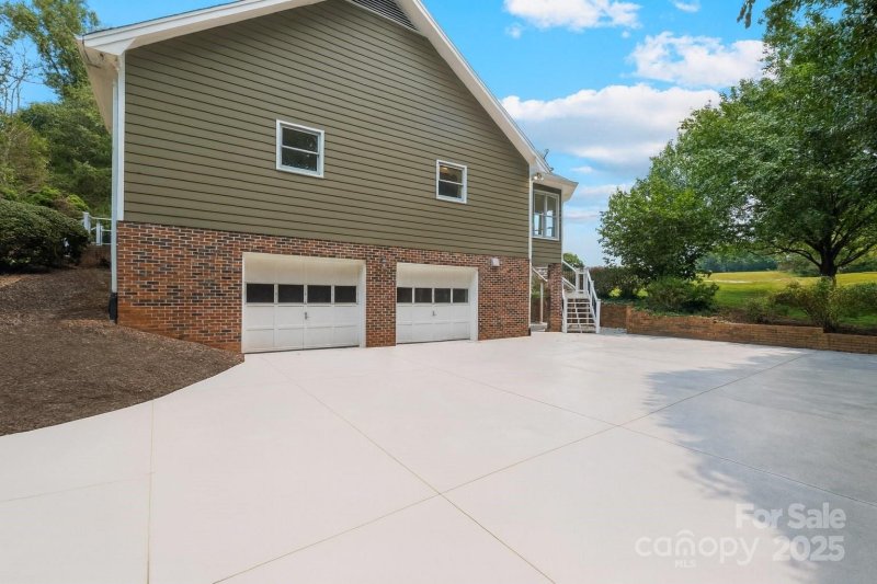 Property image 4 of 3718 Club House Drive in Rock Barn, Conover, NC 28613