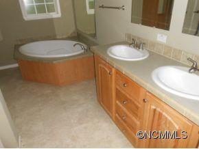 Property image 5 at 15 Grove Garden Ave, Candler, NC 28715