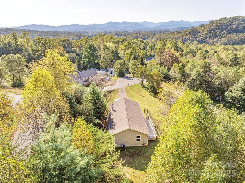 Property image 3 of 6 Clark Meadow Lane in Hidden Meadow Estates, Candler, NC 28715