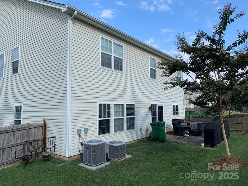 Property image 3 of 6639 Ruth Ferrell Court in Prosperity Ridge, Charlotte, NC 28269